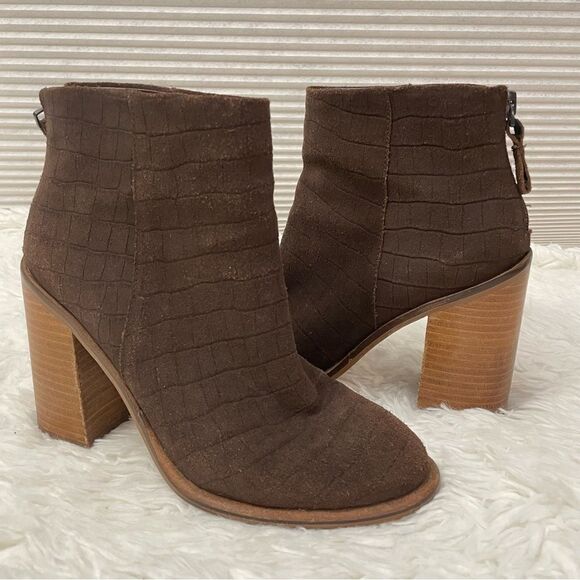 Kelsi Dagger Huron Atlantic Bootie / Brown‎ Suede Ankle Boots size USA 7.5 - Picture 1 of 8